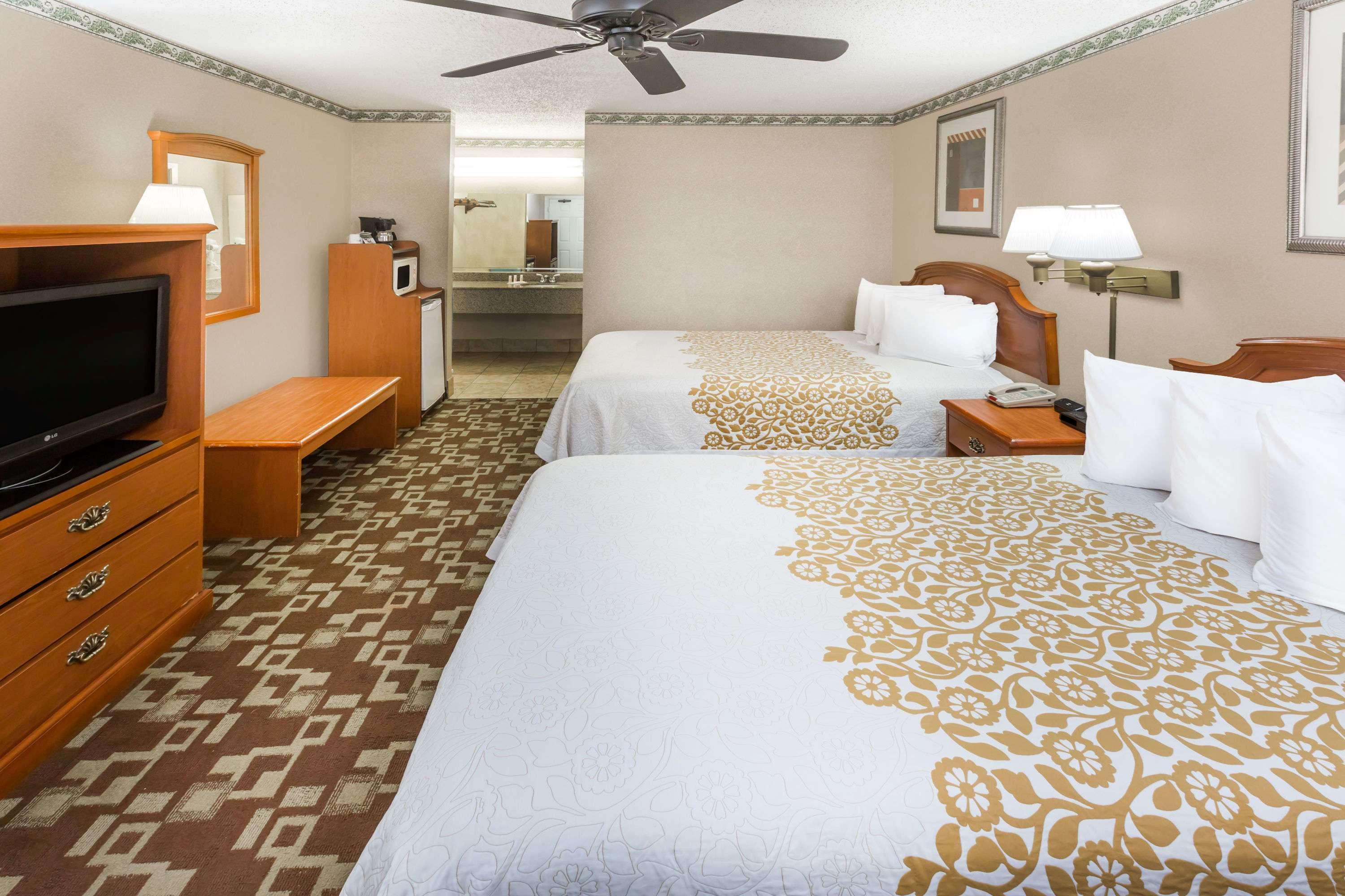 Days Inn By Wyndham Batesville Luaran gambar