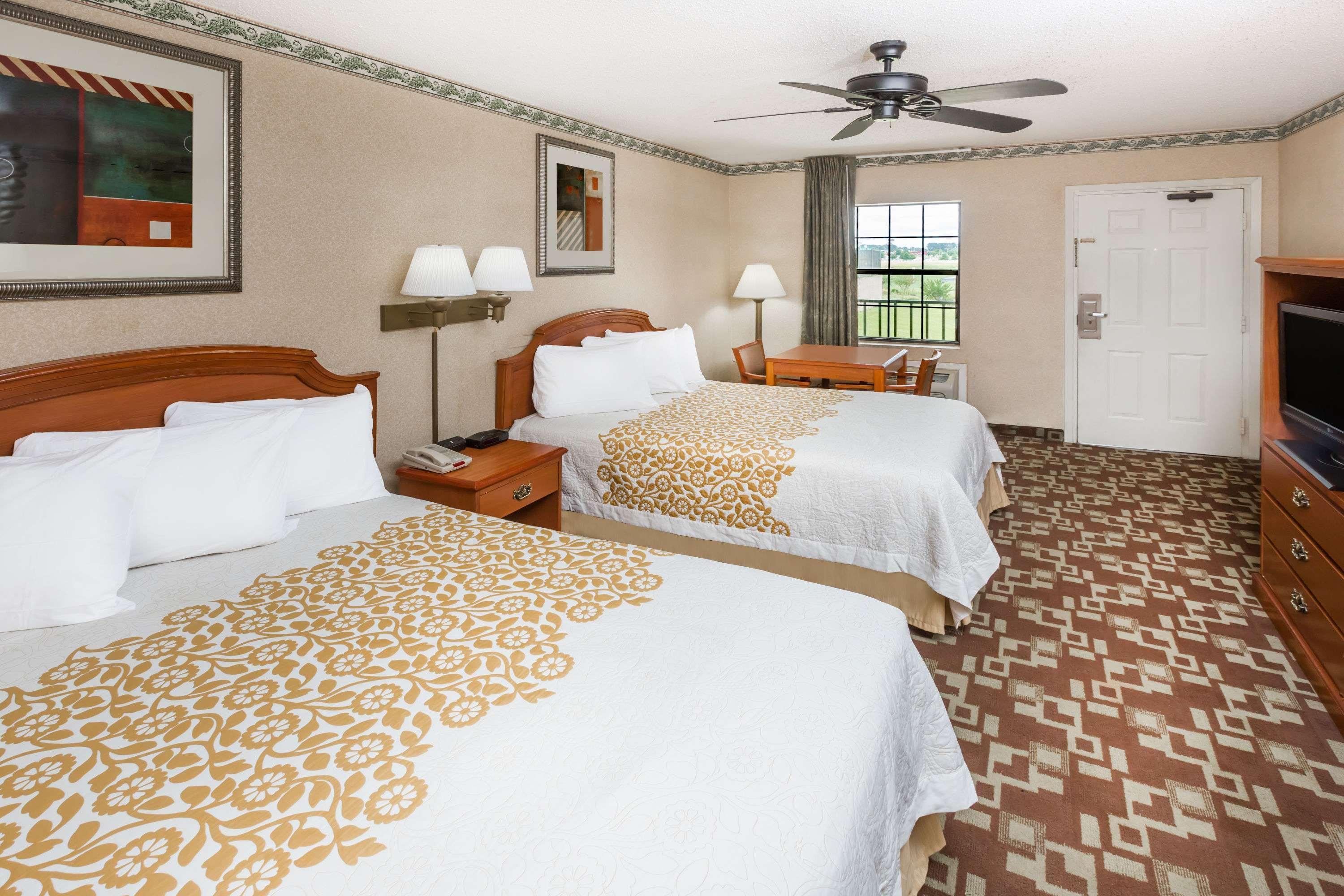 Days Inn By Wyndham Batesville Luaran gambar