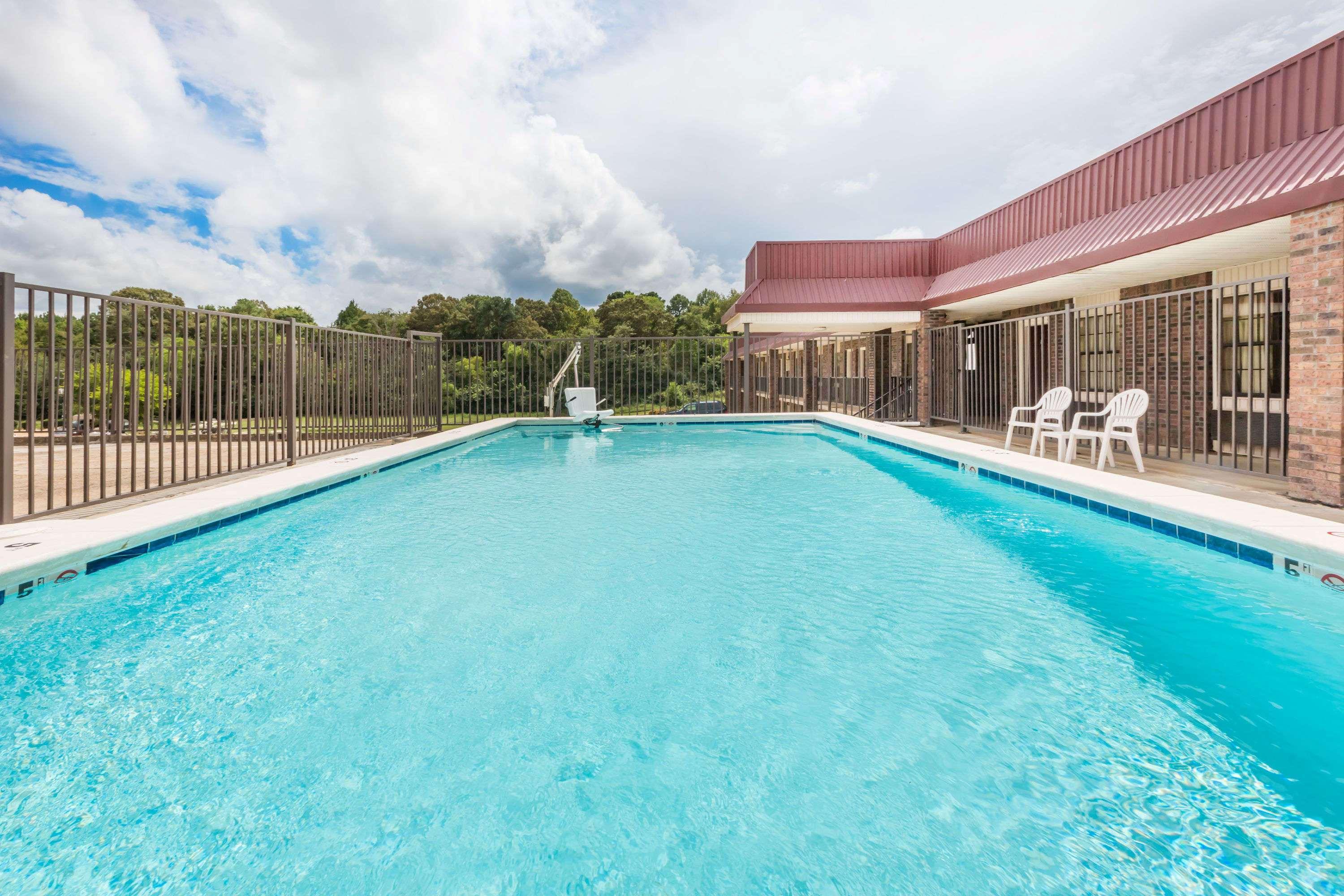 Days Inn By Wyndham Batesville Luaran gambar