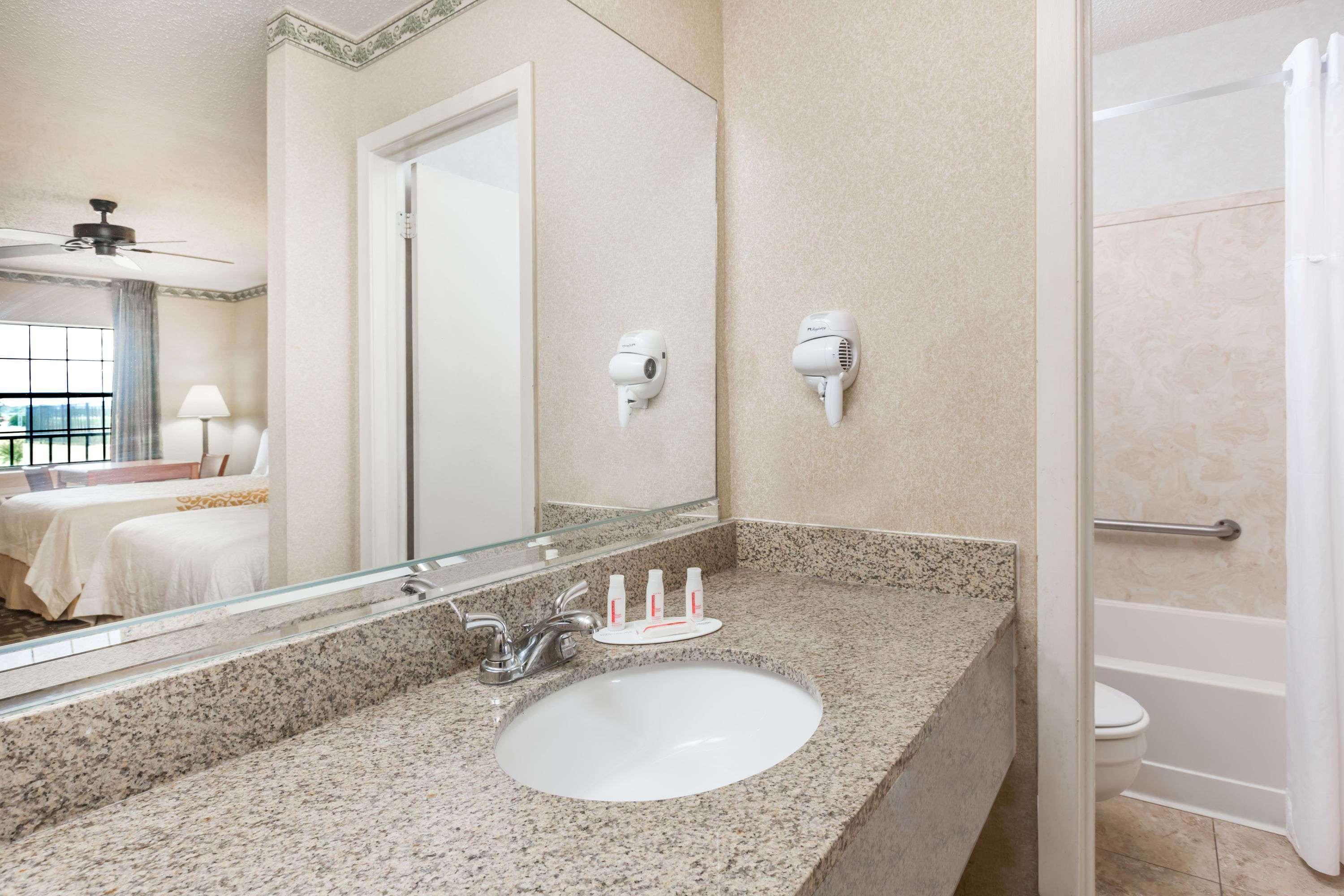 Days Inn By Wyndham Batesville Luaran gambar