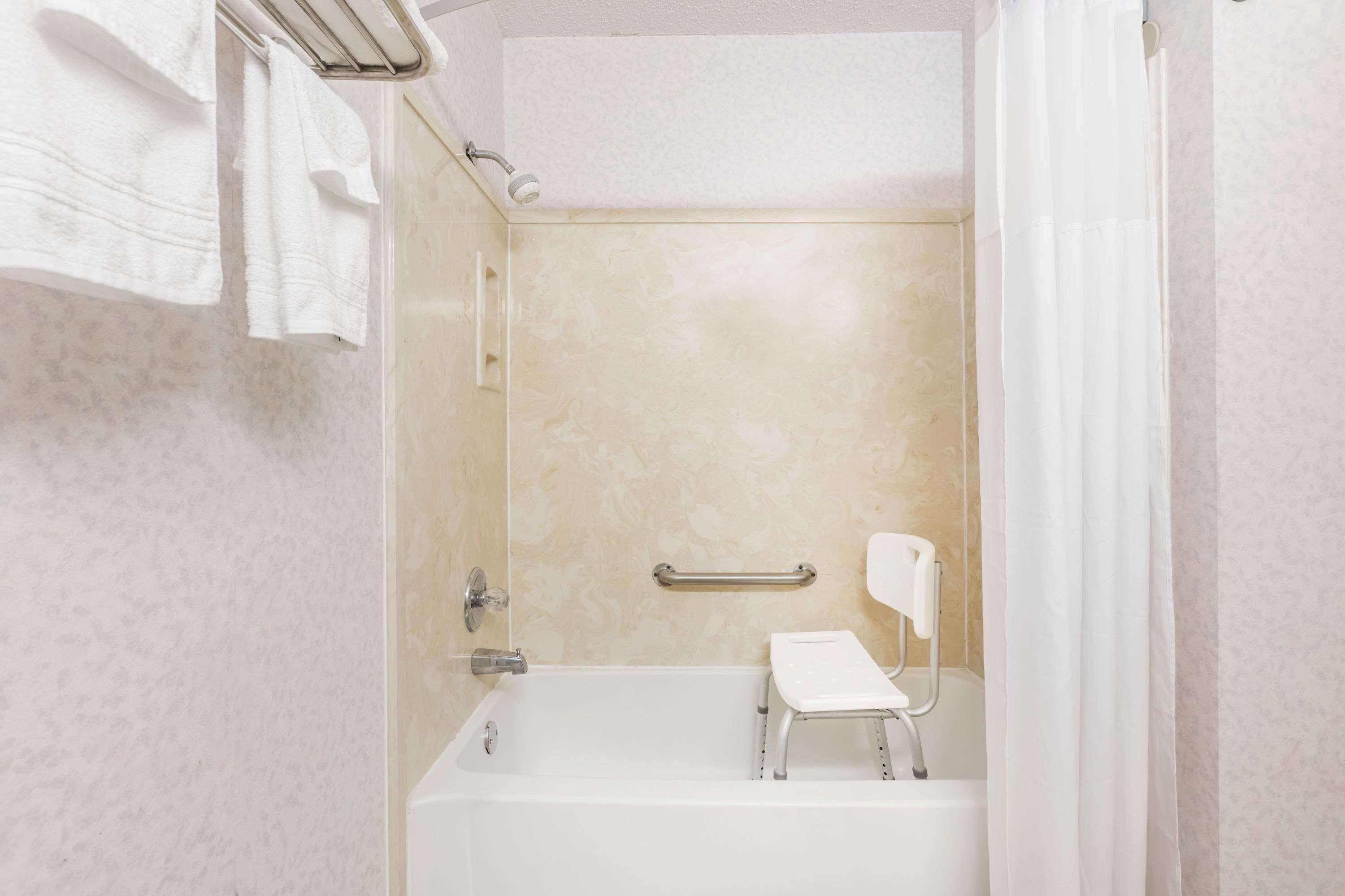 Days Inn By Wyndham Batesville Luaran gambar