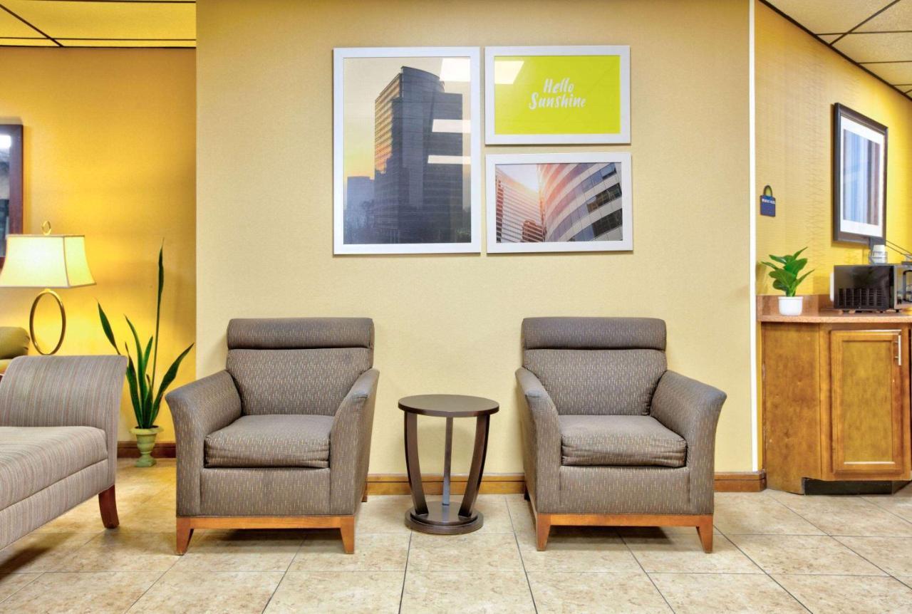 Days Inn By Wyndham Batesville Luaran gambar