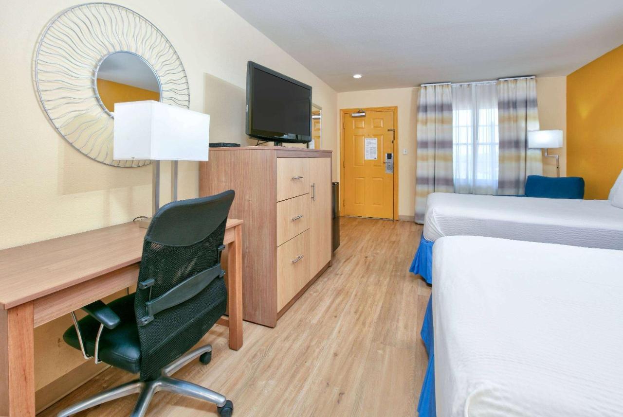 Days Inn By Wyndham Batesville Luaran gambar