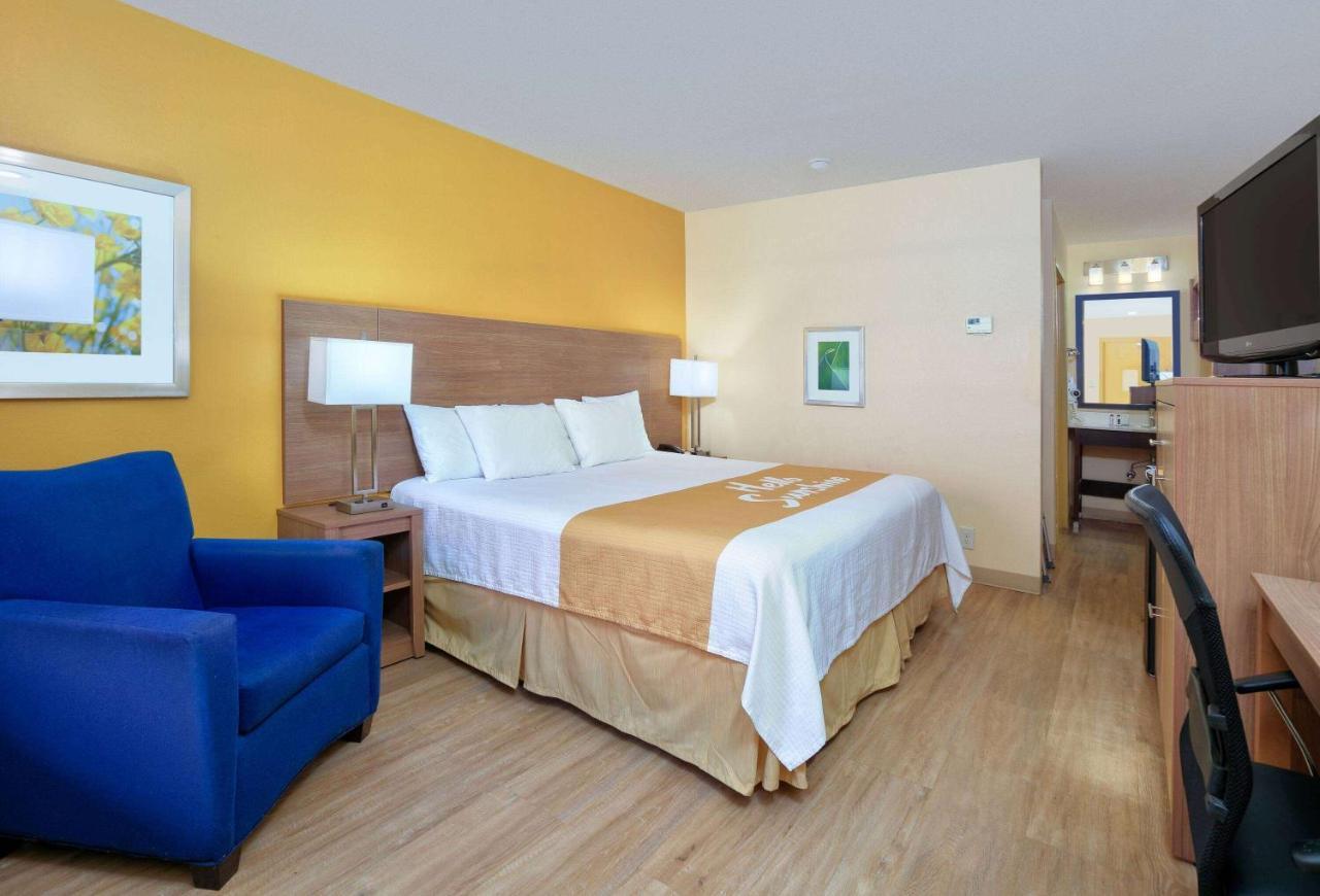 Days Inn By Wyndham Batesville Luaran gambar