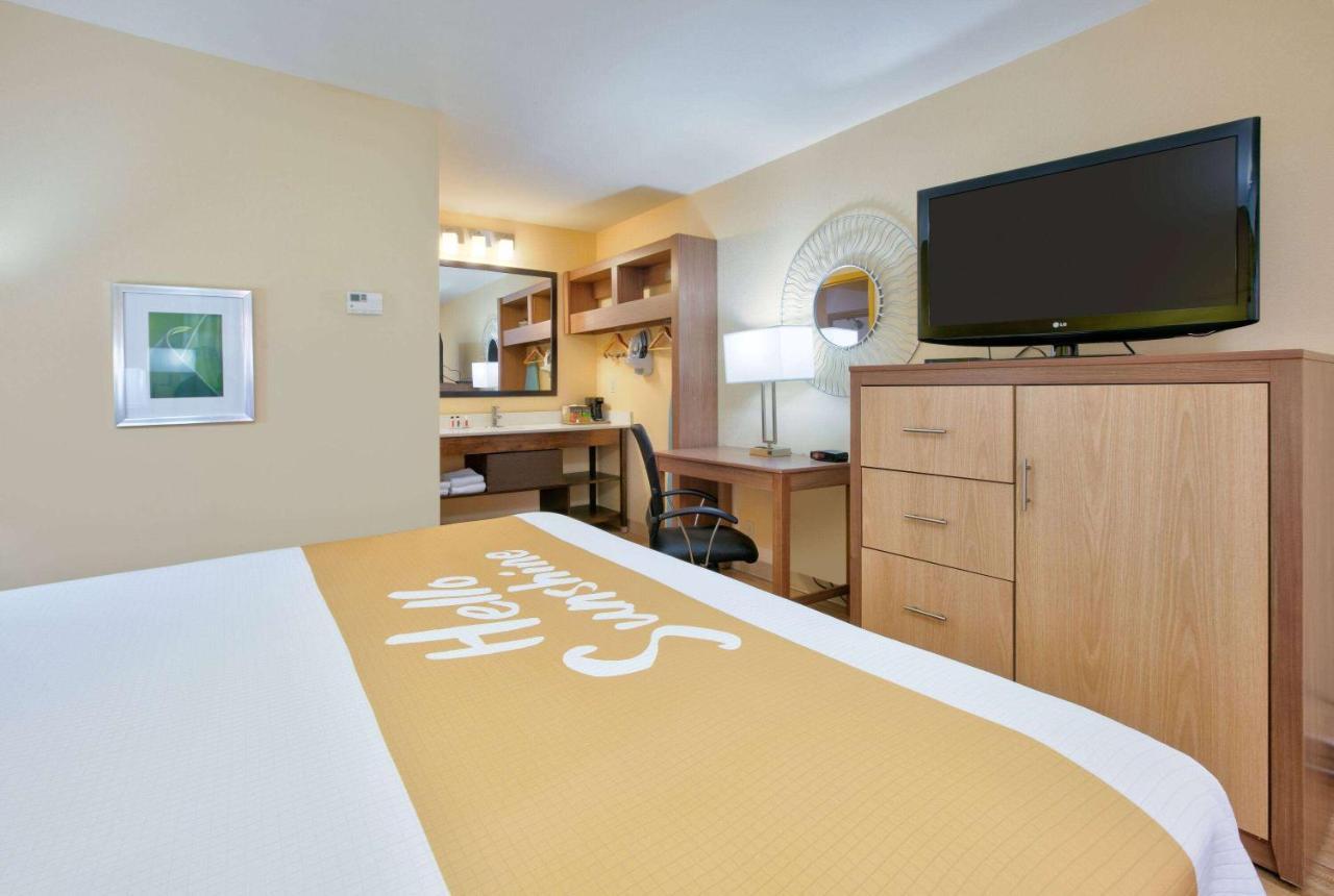 Days Inn By Wyndham Batesville Luaran gambar