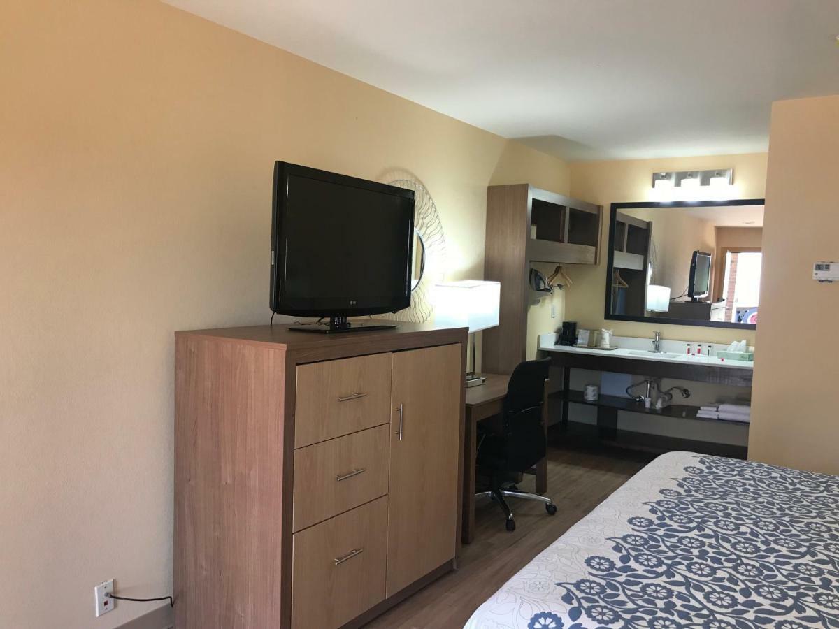 Days Inn By Wyndham Batesville Luaran gambar